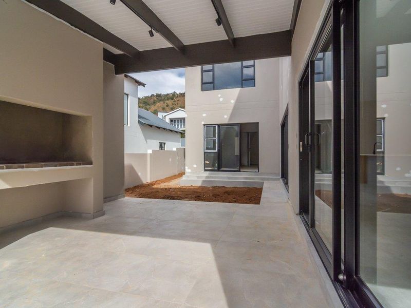 Modern Home in the heart of HomesHaven - Photo 7