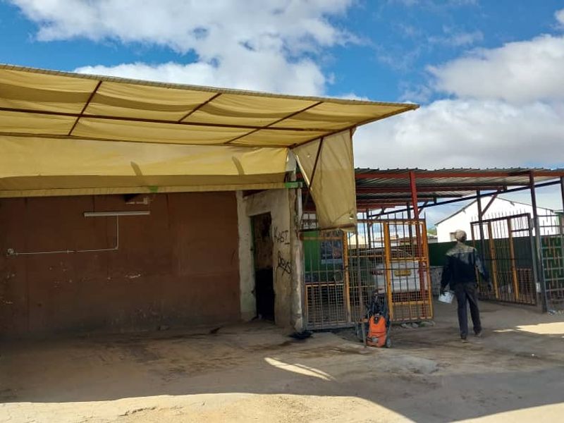 Okahandja - 2 Bedroom House For Sale - Photo 10