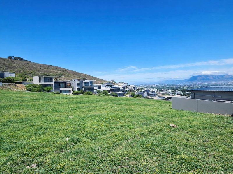 Wake Up to Table Mountain — Where Your Dream Home Becomes Reality in Baronetcy Estate - Photo 2