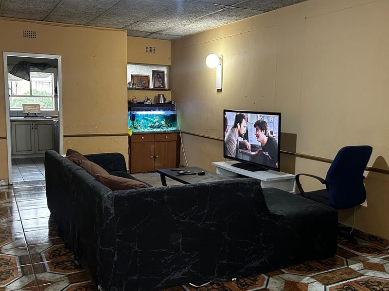 Live Where Everything Connects!2-Bedroom Home With Pool & Play Area - Photo 4