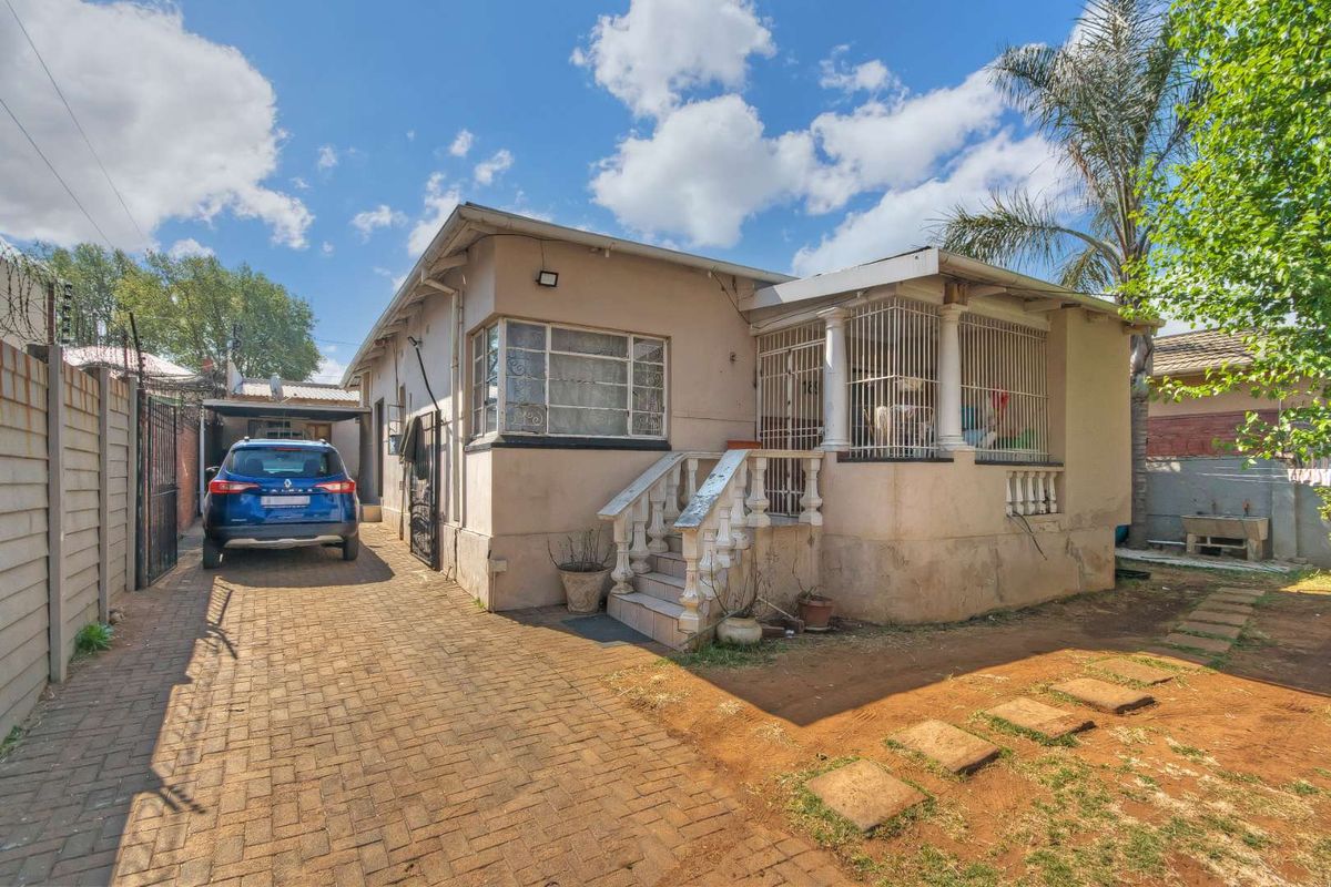 4 Bedroom 2 bathroom family home - Photo 2