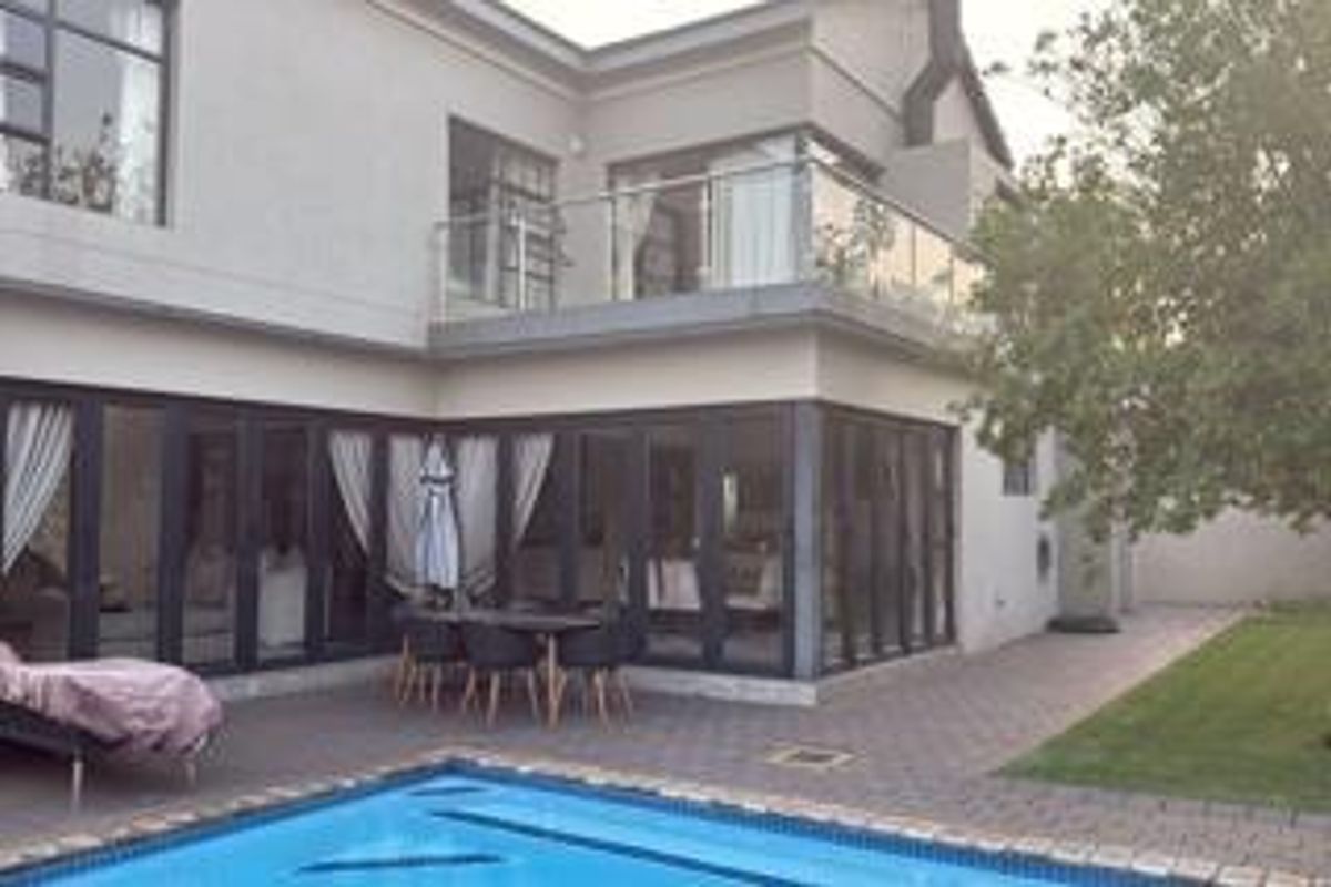 MIDSTREAM RIDGE ESTATE - 4 BEDROOM HOUSE - Photo 4
