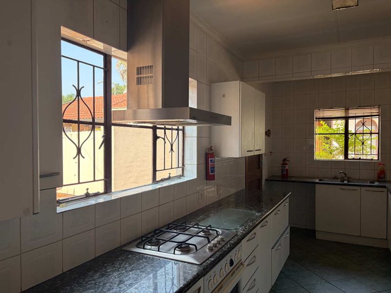 Endless Possibilities in This Expansive 4 Bedroom Family Home! - Photo 4