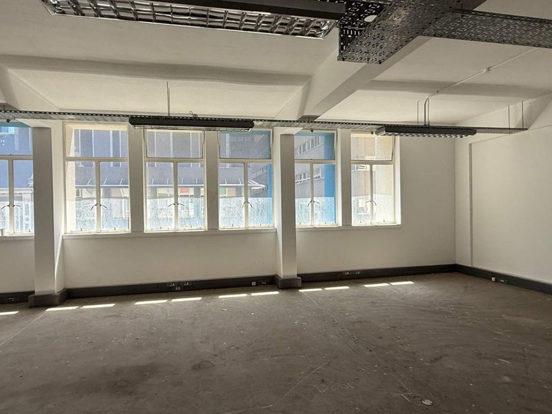 372m2 2nd floor unit ideal for health and wellness to let - Photo 3