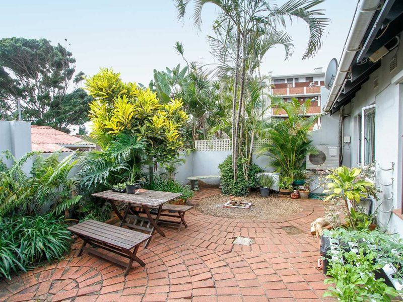 Pet friendly Garden Townhouse within 500 meters of the Beach!! - Photo 4