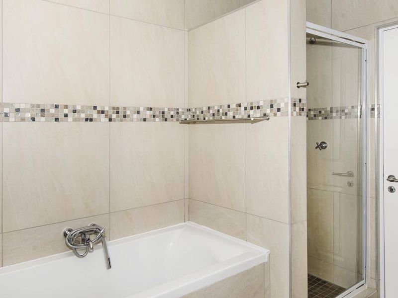 Your New Home in Pioniers Park - Safe, Secure and Stylish - Photo 4