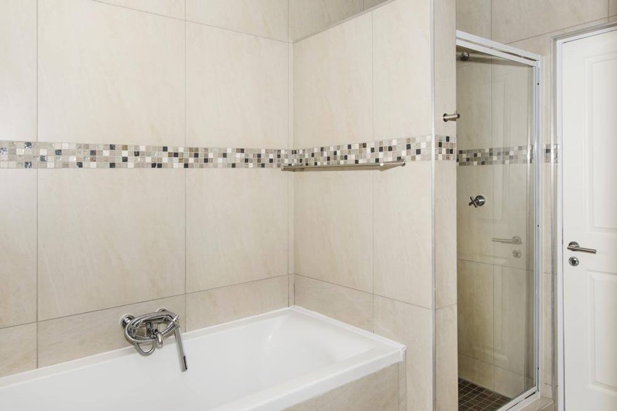 Your New Home in Pioniers Park - Safe, Secure and Stylish - Photo 4