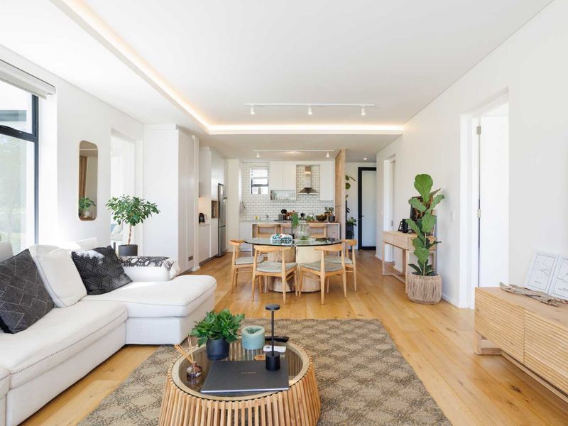 Furnished North-Facing Luxurious Polo Village Apartment on Val de Vie Estate - Photo 2