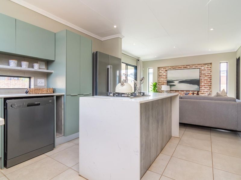 Stunning 89m2 3-Bedroom Home in Lion Pride Lifestyle Estate - Photo 8