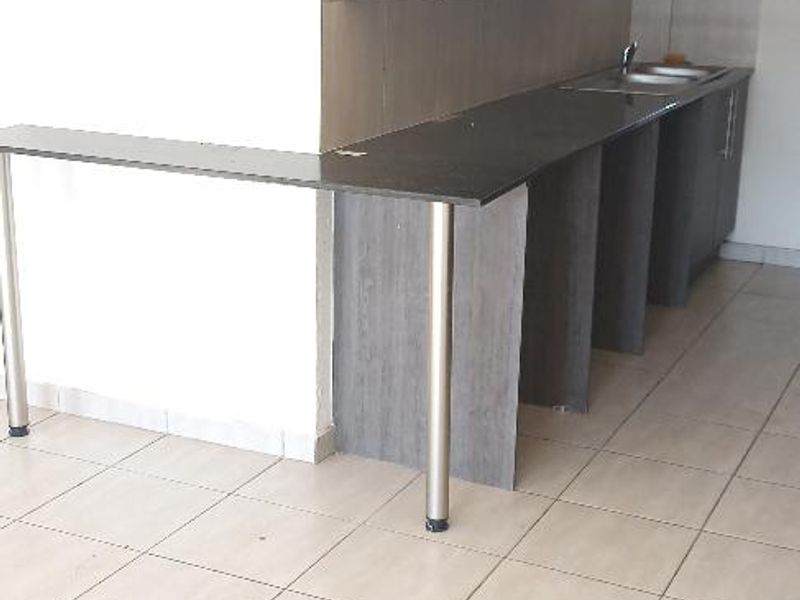 2 BEDROOM, 1 FULL BATHROOM FOR SALE IN TERENURE - Photo 4