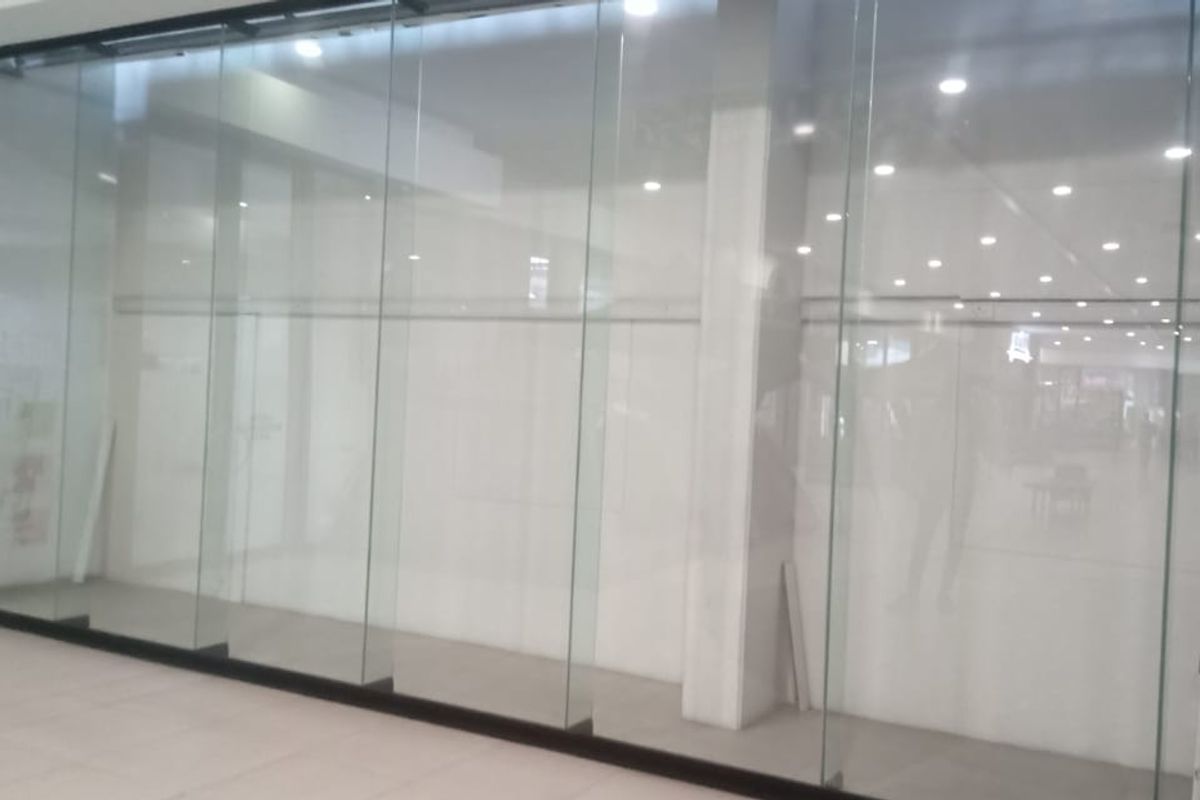 SHOP FRONT/KIOSK/ - Photo 2
