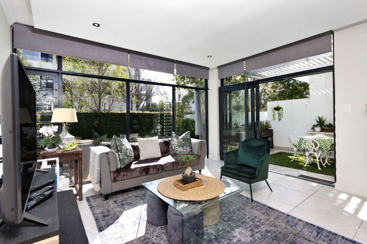 North-Facing & Naturally Bright - Photo 3