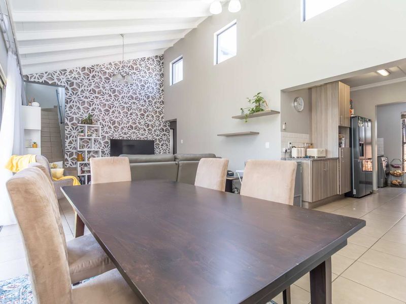 Warning: One viewing and you’re moving in! - Photo 6