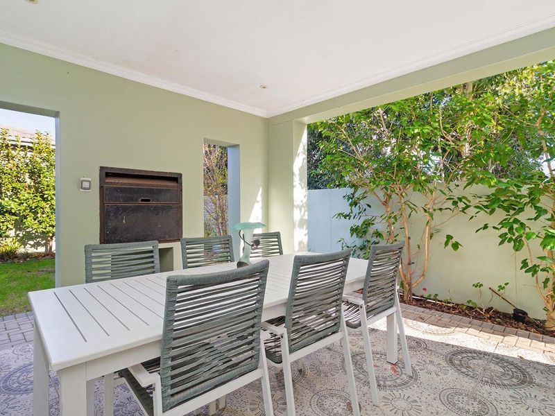 FAMILY HOME IS SAGEWOOD ESTATE - Photo 9