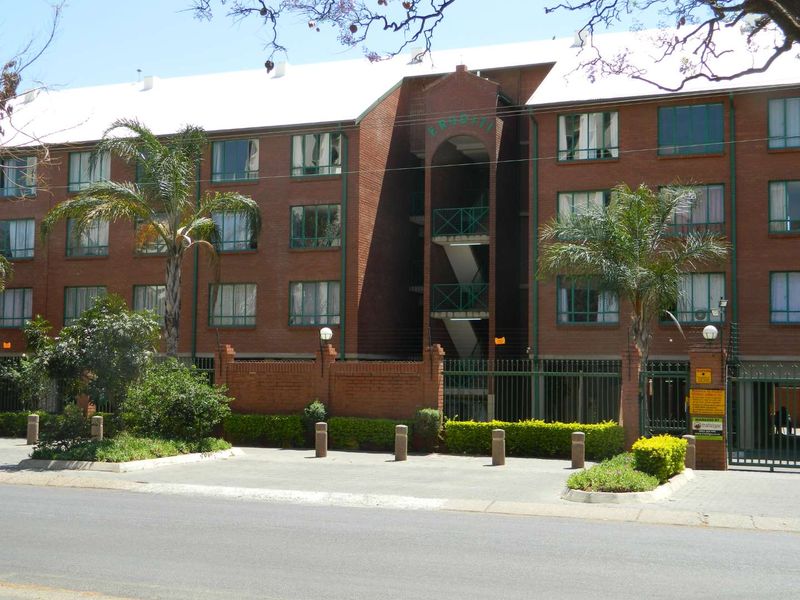 2 Bedroom to rent in Hatfield - Photo 1