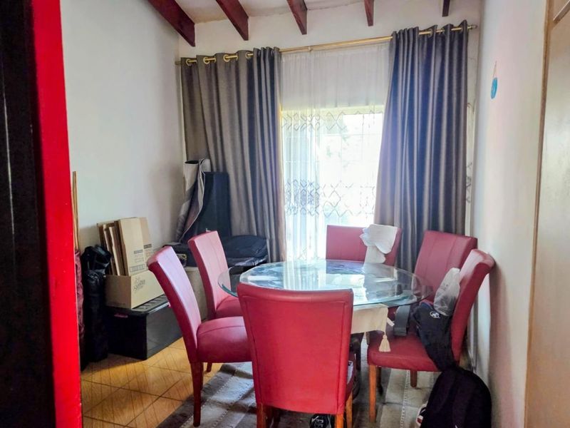 4 Bedroom House for sale in Malvern - Photo 5