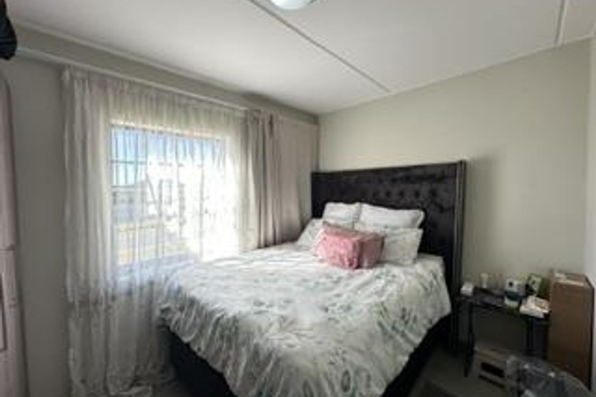 Charming 2-Bedroom Apartment for Sale in Wolmer - Photo 5