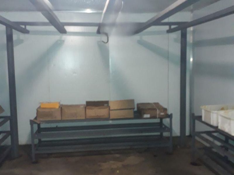 Well-located building with numerous potential - Photo 8