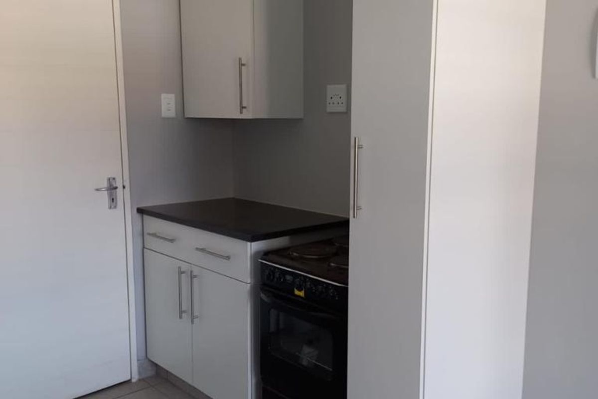 Eagles@Riverside- Riverside View Ground floor Apartment R 575 000 - Photo 5