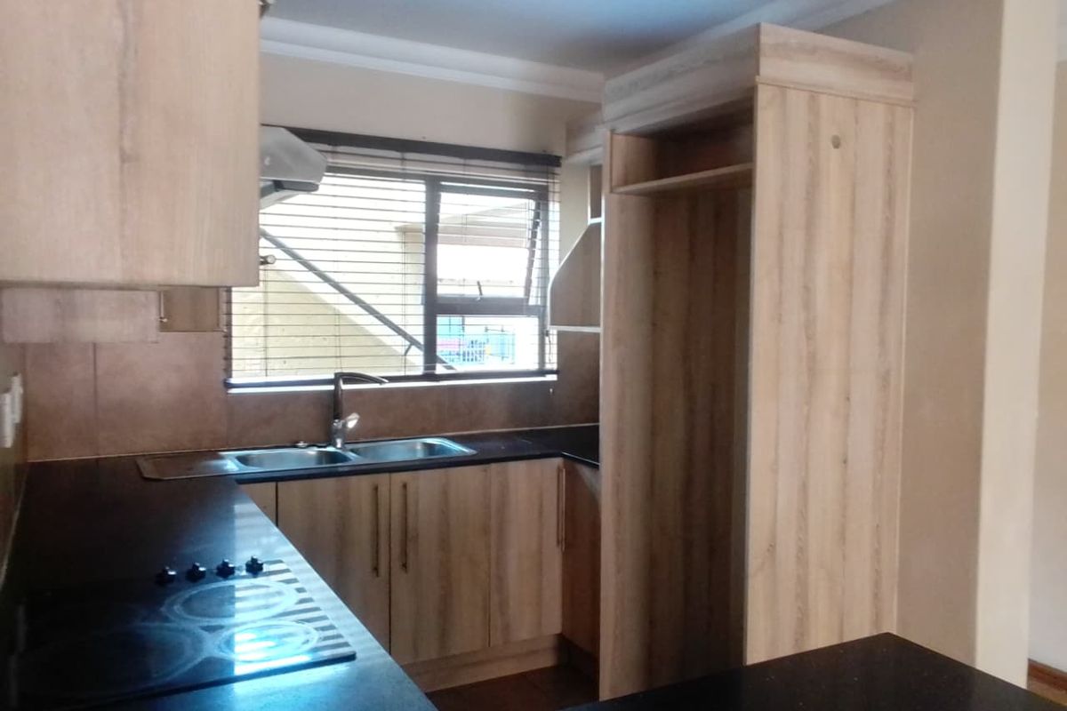 3 Bedroom Apartment For Rent in East Rand Boksburg - Photo 4