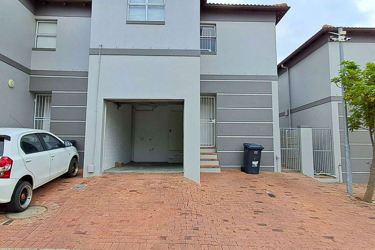Neat 3-Bedroom Home in Secure Brackenfell South Complex - Photo 3