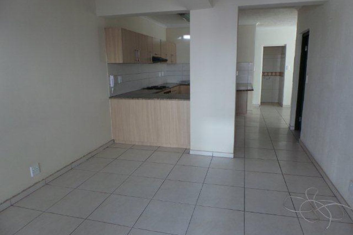 Spacious Duplex Town House close to Municipality - Photo 5
