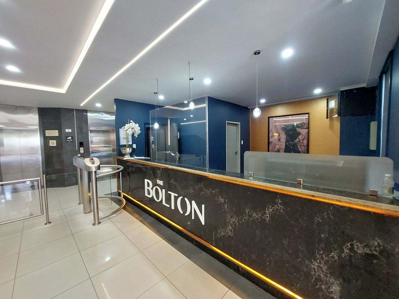 Modern 1 bedroom, 1 bathroom apartment at The Bolton - Photo 7