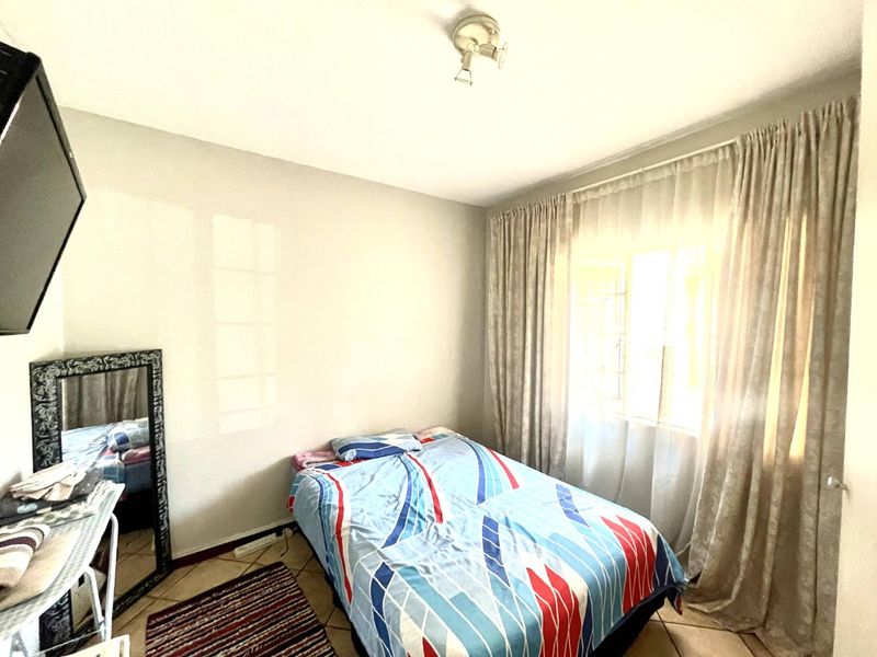 Garden Living Meets Lock-Up-and-Go Convenience - Photo 10