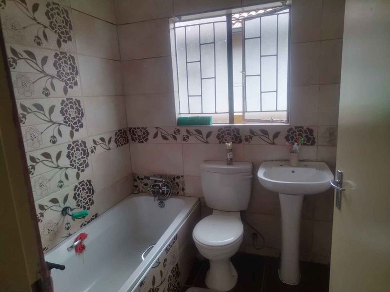 2 lovely bedrooms house for sale in Soshanguve VV - Photo 8