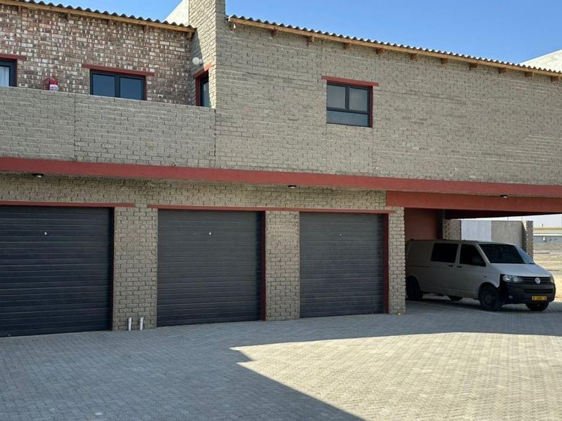 Commercial units To Let in Swakopmund - Photo 2