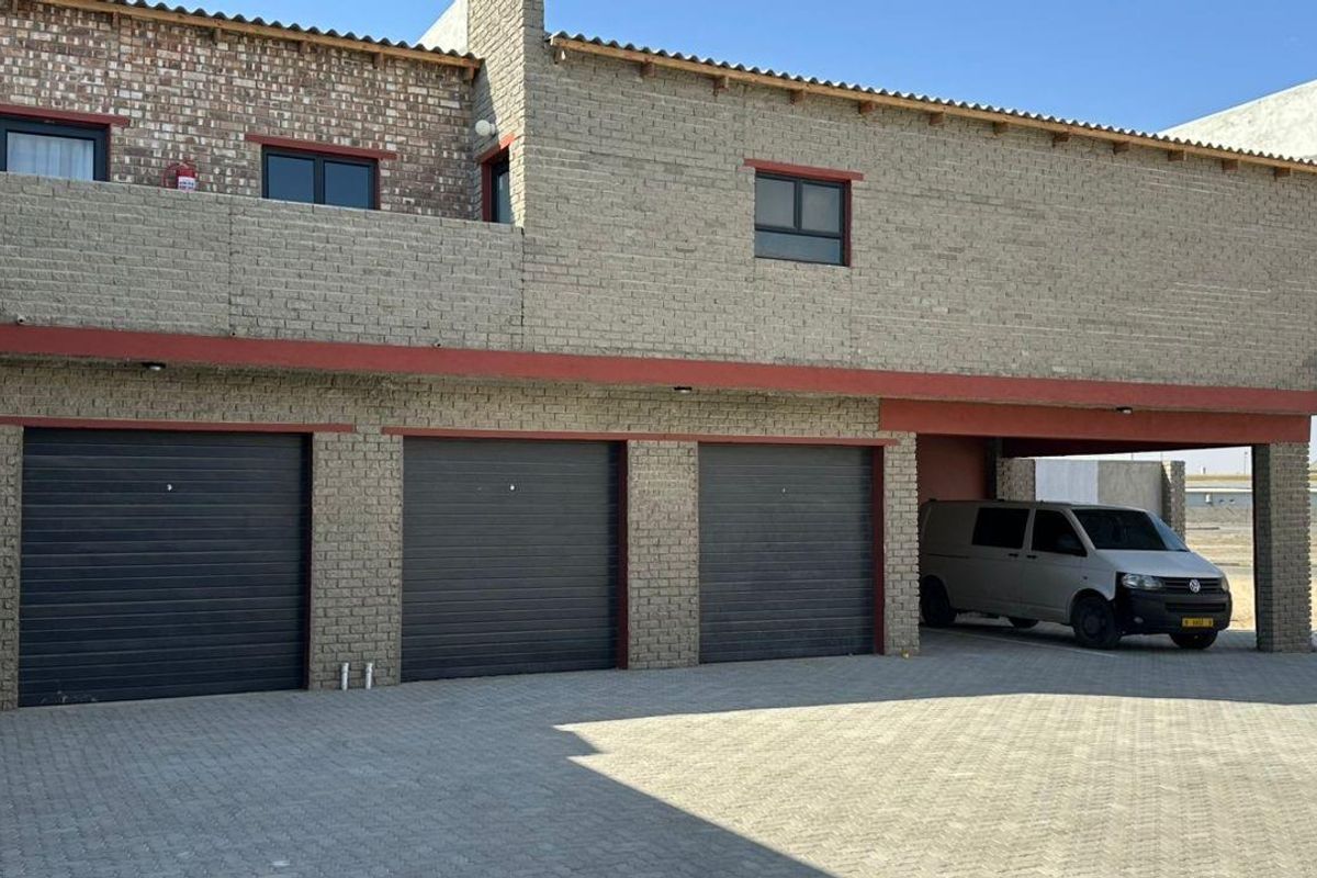 Commercial units To Let in Swakopmund - Photo 2