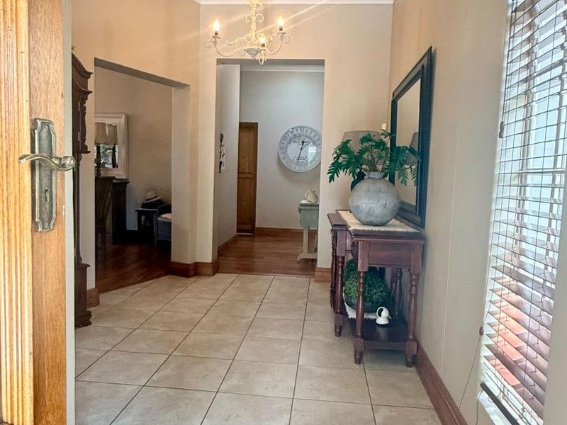3 bedroom house for sale in Vryheid - Photo 10