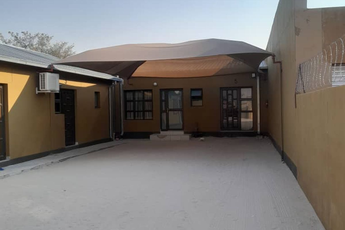 GUEST HOUSE FOR SALE - ONGWEDIVA - Photo 3