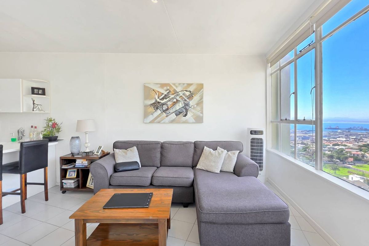 Elevated Living with Spectacular Views. A block packed with lifestyle convenience - Photo 4
