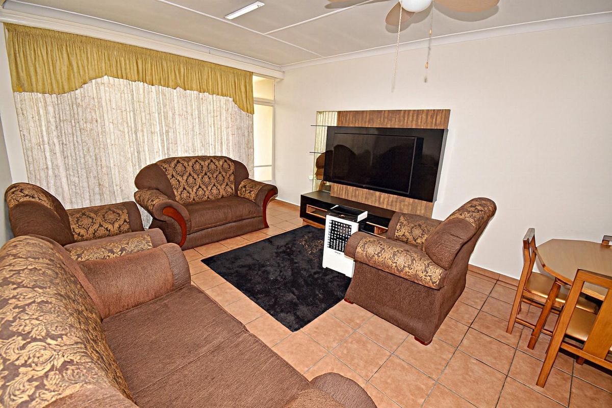 First Floor Apartment - Photo 4