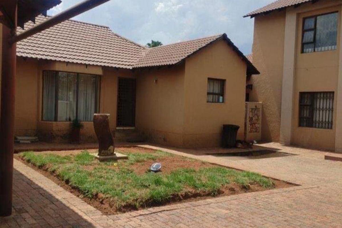 3 Bedroom House For Sale in Vanderbijlpark SE 6 - Photo 5