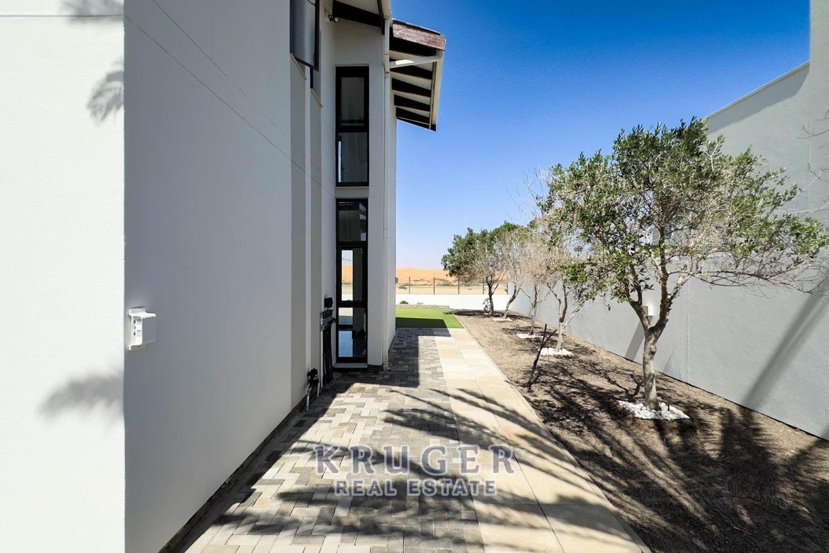LUXURY DUNE-SIDE RESIDENCE | KRAMERSDORF, SWAKOPMUND - Photo 5