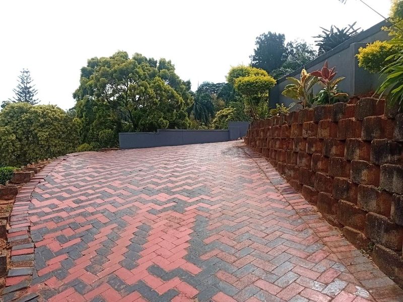 3 bedroom home with staff quarters for sale in Glen Hills - Photo 6