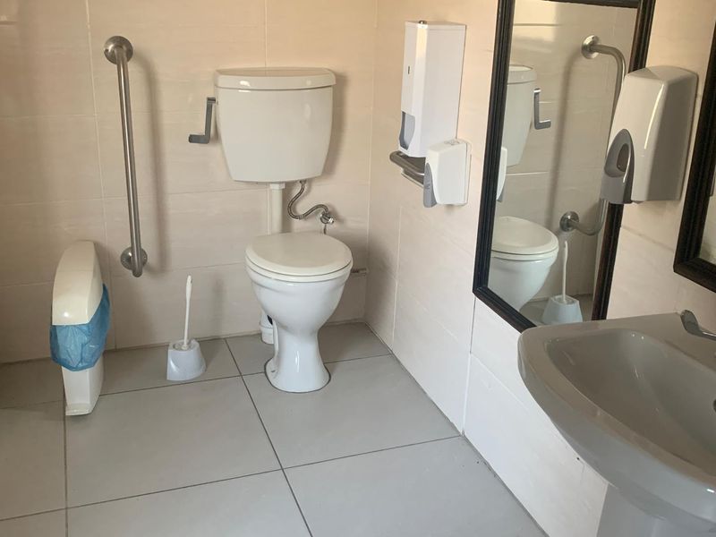 394m2 Office Space To Let | 39 Empire Road, Parktown - Photo 7