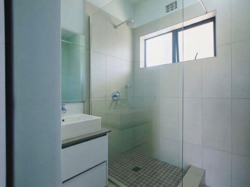MODERN ONE BEDROOM APARTMENT IN ISABEL ESTATE - Photo 6