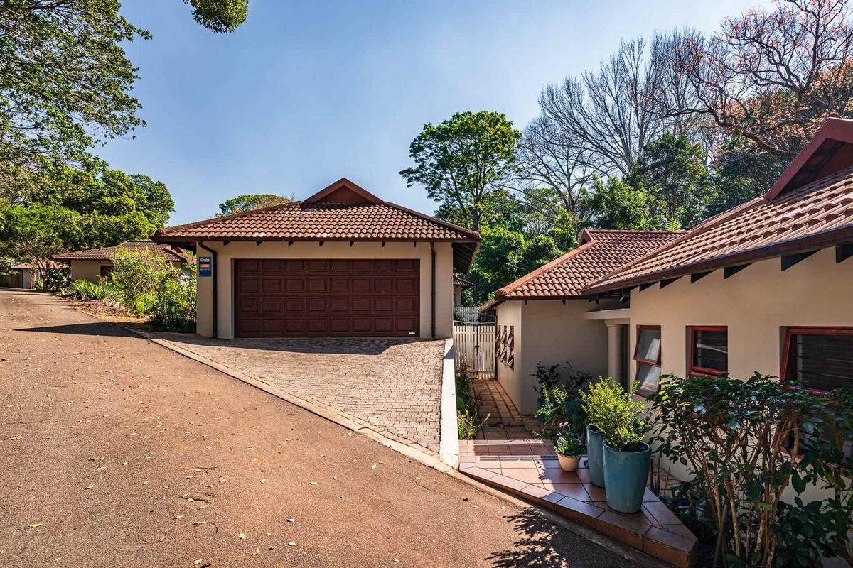 Serene Kloof Living in Longwood Estate - Photo 3