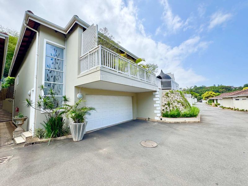 Hendra Estates - Secure, Pet Friendly Townhouse With Private Pool for Sale in Durban North! - Photo 3
