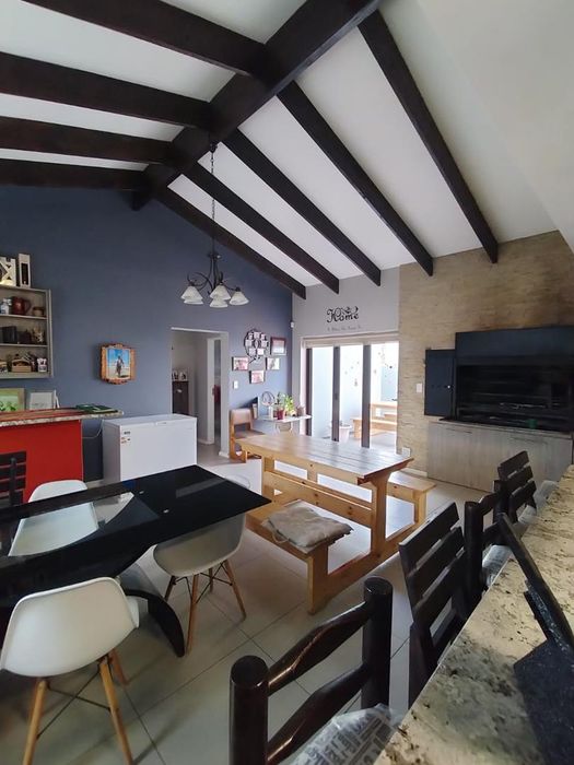 Property #2481937, House For Sale in Fairways Estate