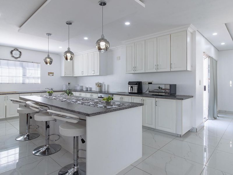 Your perfect escape in one of Parklands’ most peaceful pockets. - Photo 6