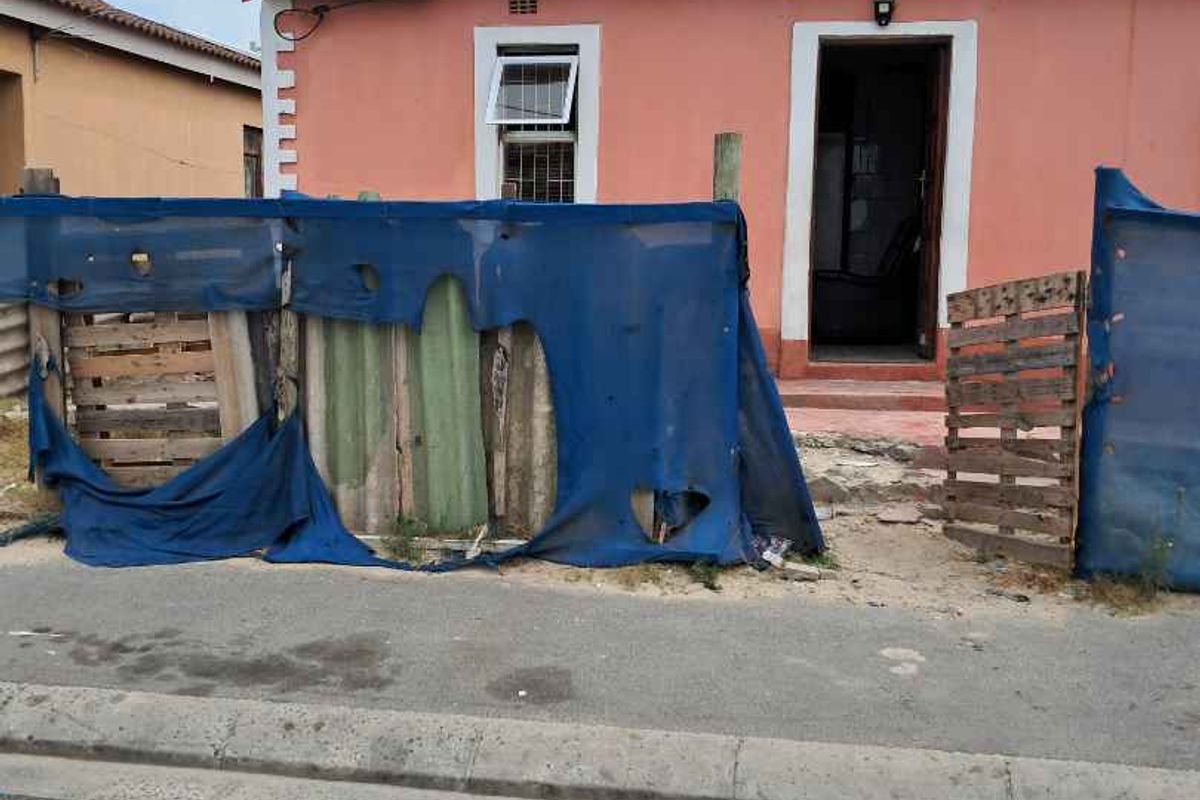 Charming 2-Bedroom House in Site C - Priced at R290,000 - Photo 2