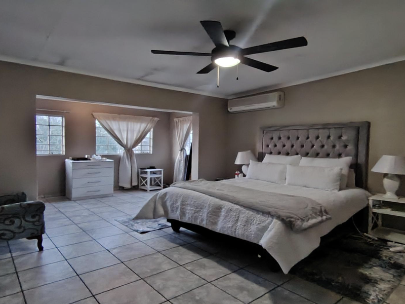 Prime Northern Living With This Spacious 3 Bedroom Family Home in Pentagon Park - Photo 9