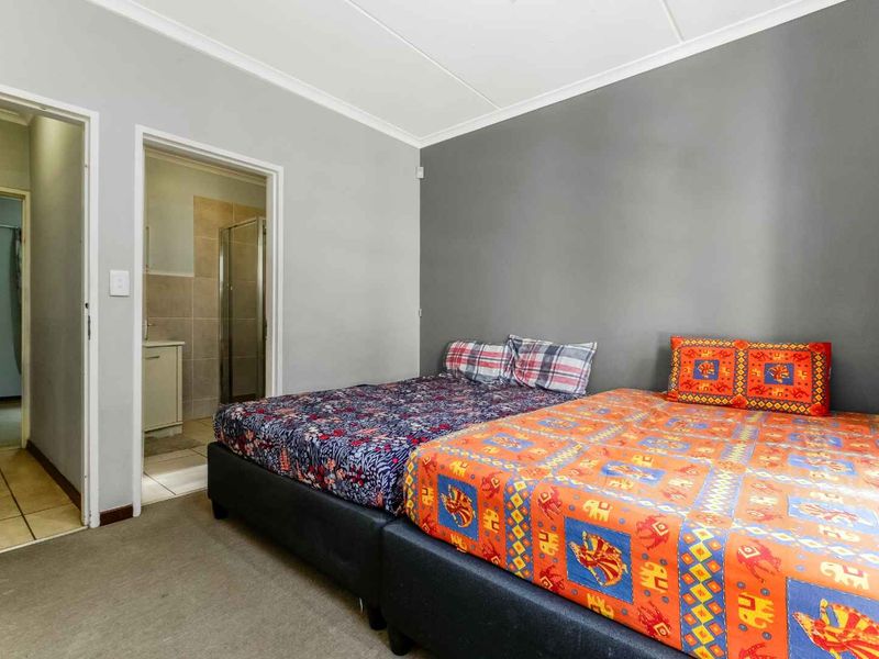 2 BEDROOM, 2 BATHROOM GROUND FLOOR APARTMENT FOR SALE IN PAULSHOF - Photo 9