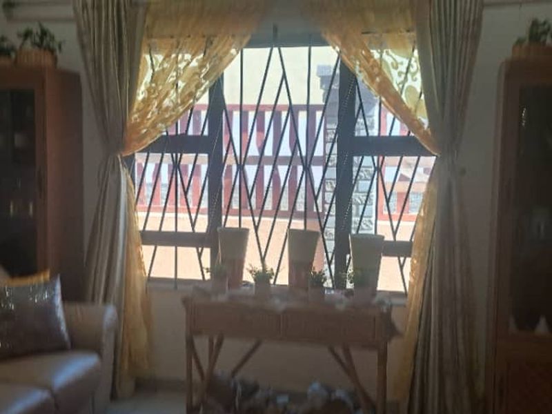 4 Bedroom HOUSE FOR SALE/Additional 3 Outside Flats - Photo 10