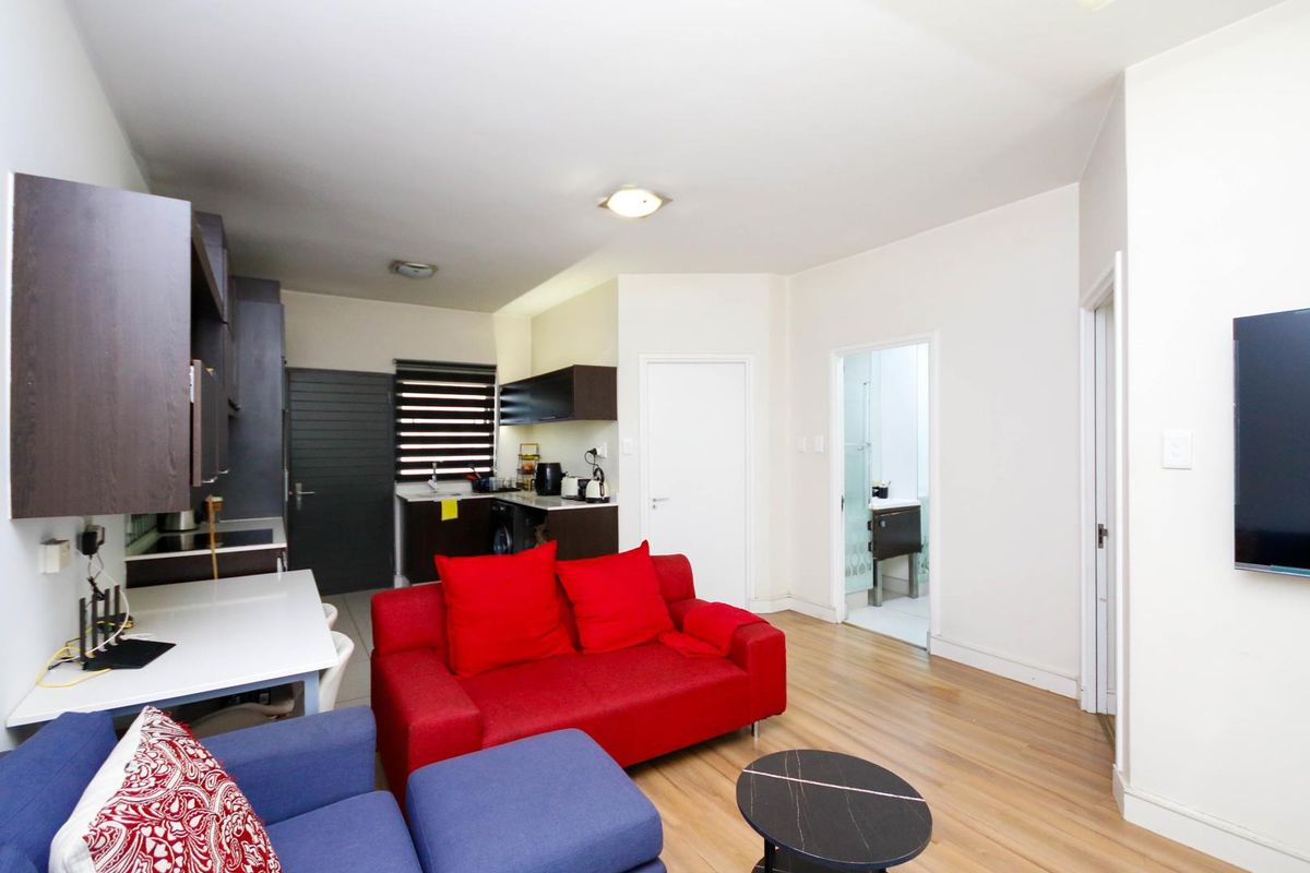 2 bedroom 1 bath Apartment in Rivonia - Photo 3