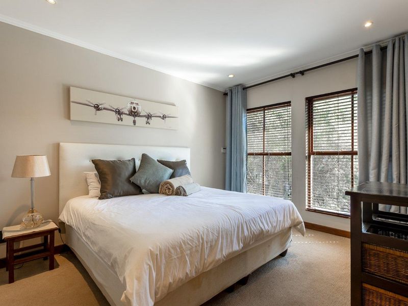 3 Bedroom House for Sale in Dainfern - Photo 10